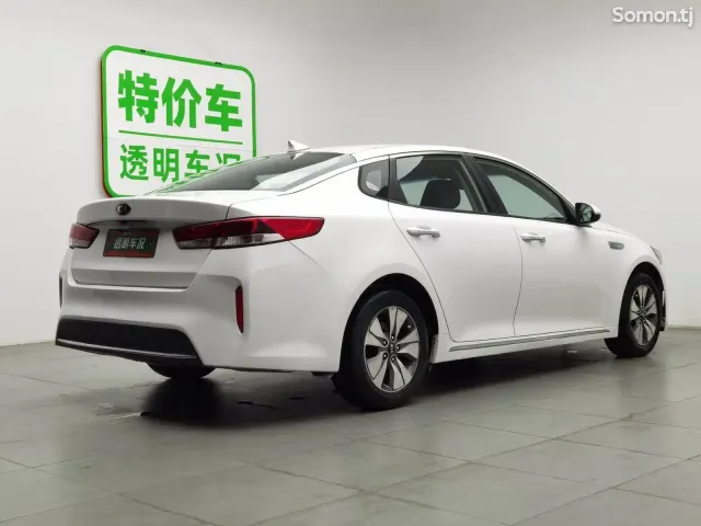 Kia K5 2016 · 1.6 AT