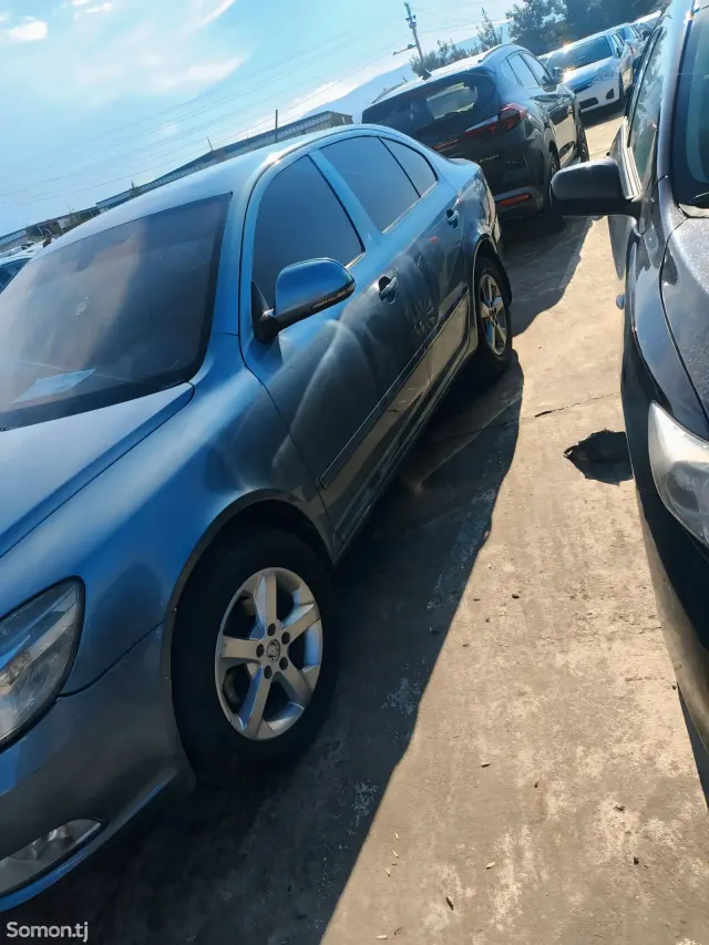 Skoda Superb 2011 · 1.1 AT