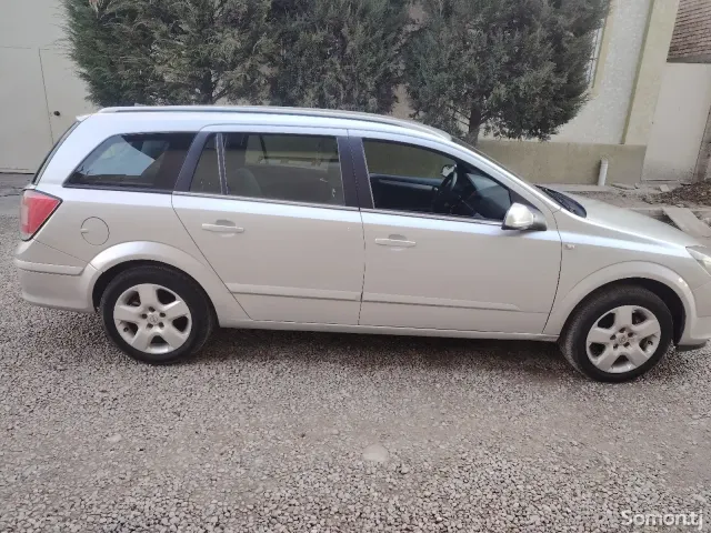 Opel Astra H 2008 · 1.8 MT