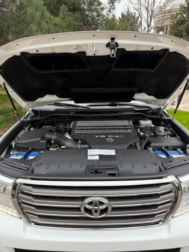 Toyota Land Cruiser 2014 · 4.0 AT