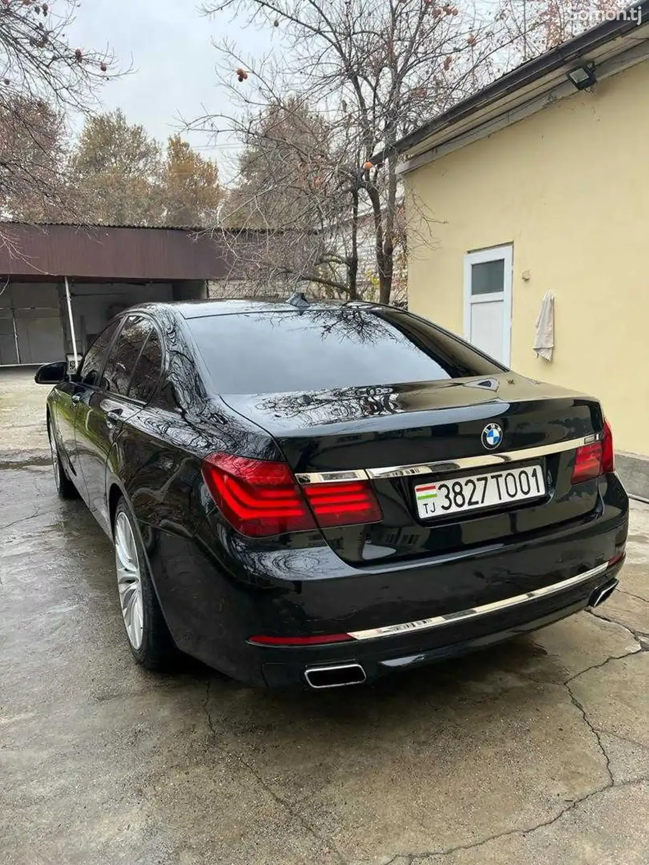 BMW 7 series 2012 · 3.0 AT