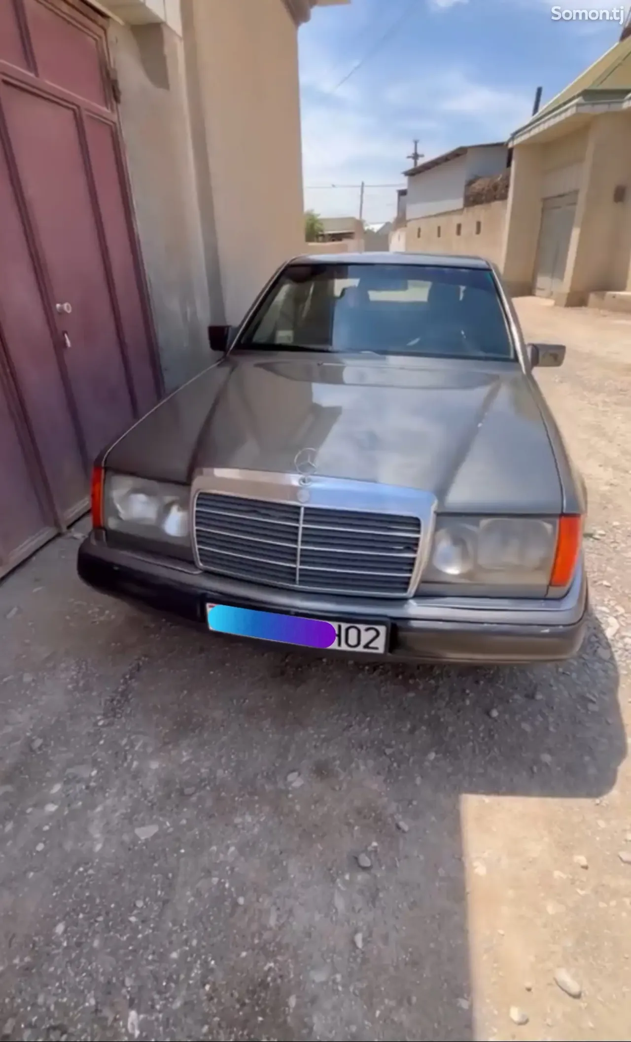 Mercedes-Benz W124 1993 · 2.3 MT