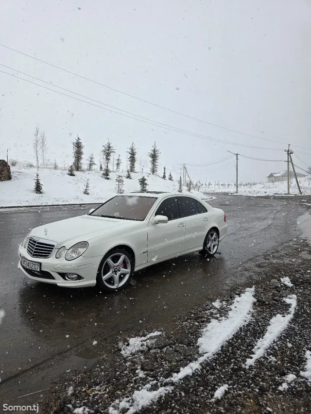 Mercedes-Benz E class 2008 · 5.5 AT