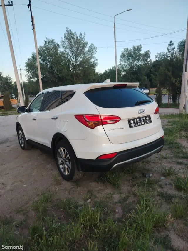 Hyundai Santa Fe 2015 · 2.0 AT
