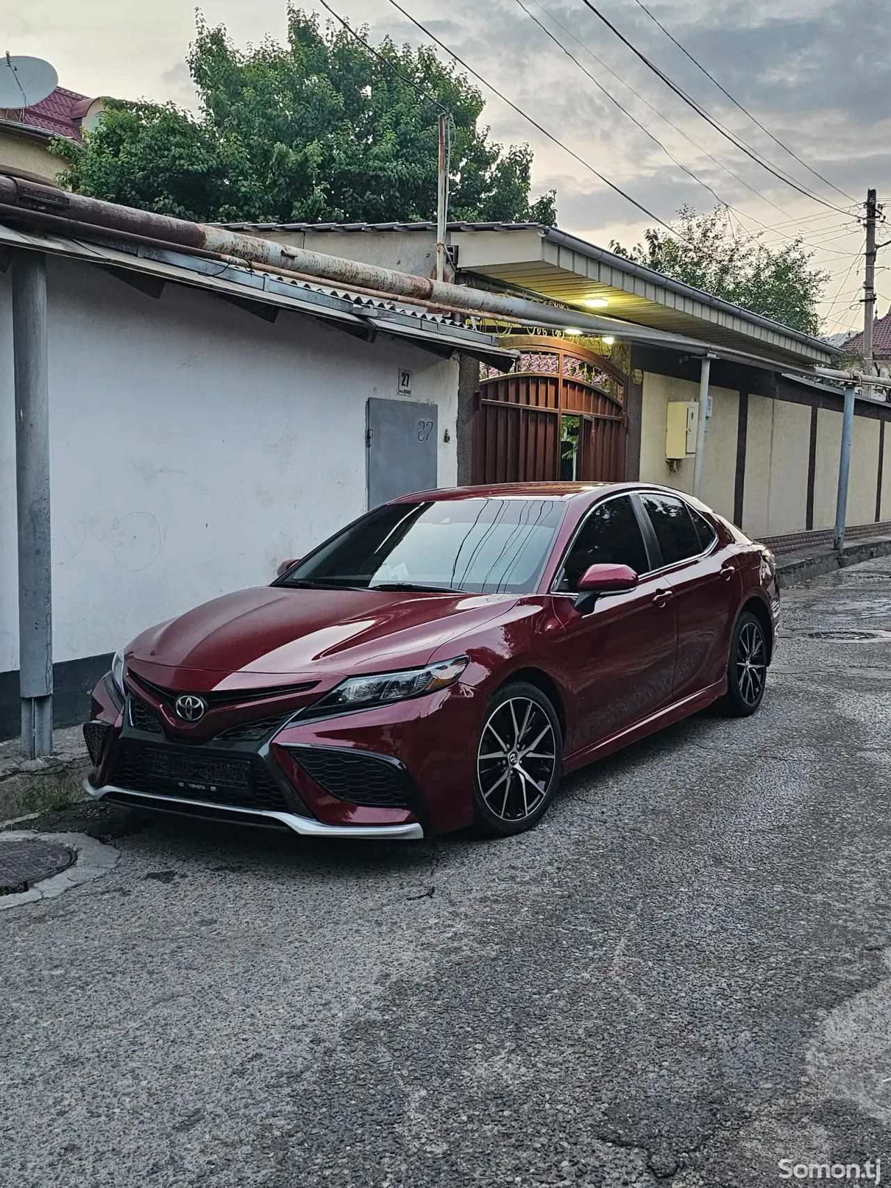 Toyota Camry 2018 · 2.5 AT
