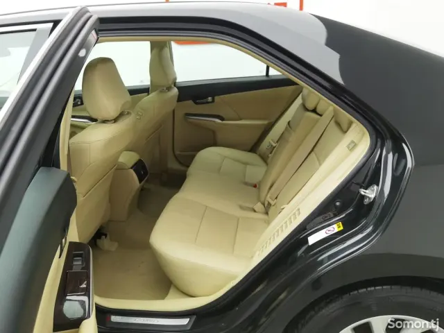 Toyota Camry 2016 · 2.5 AT