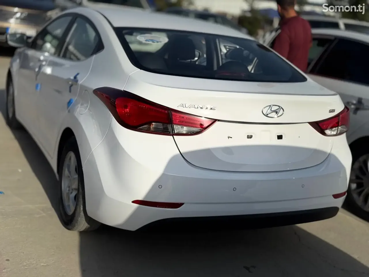 Hyundai Avante 2015 · 1.6 AT