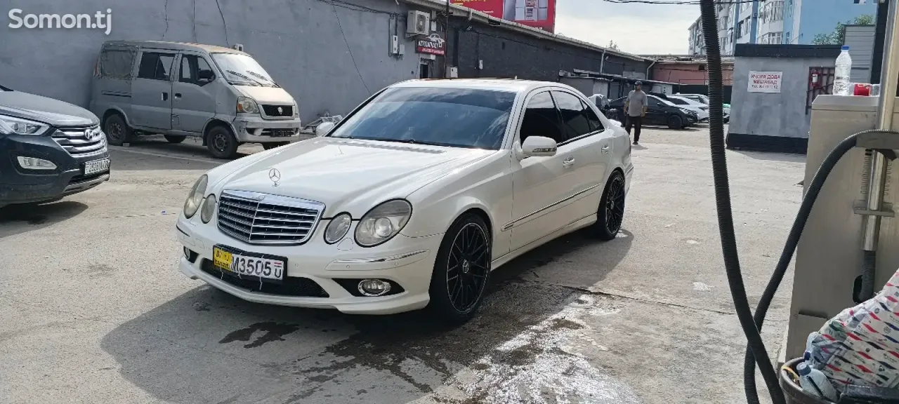 Mercedes-Benz E class 2007 · 3.5 AT
