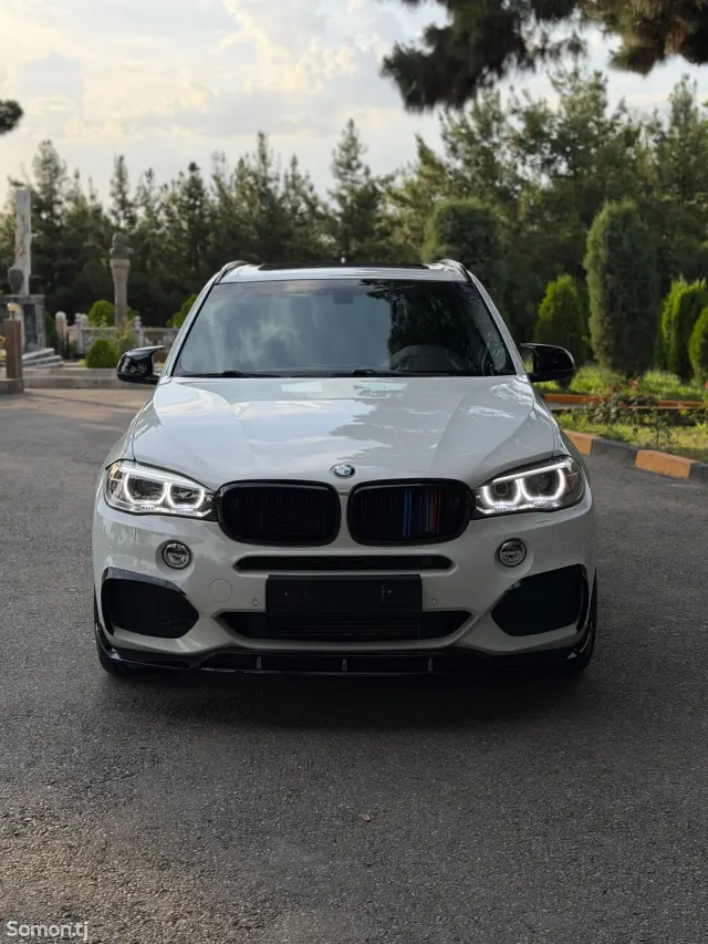 BMW X5 2016 · 3.0 AT