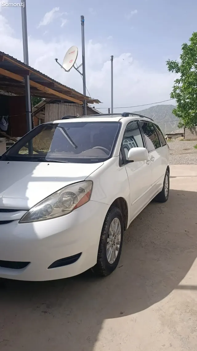 Toyota Sienna 2009 · 3.5 AT