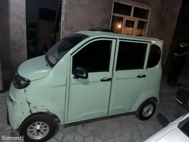 Wuling Hongguang 2025 · AT