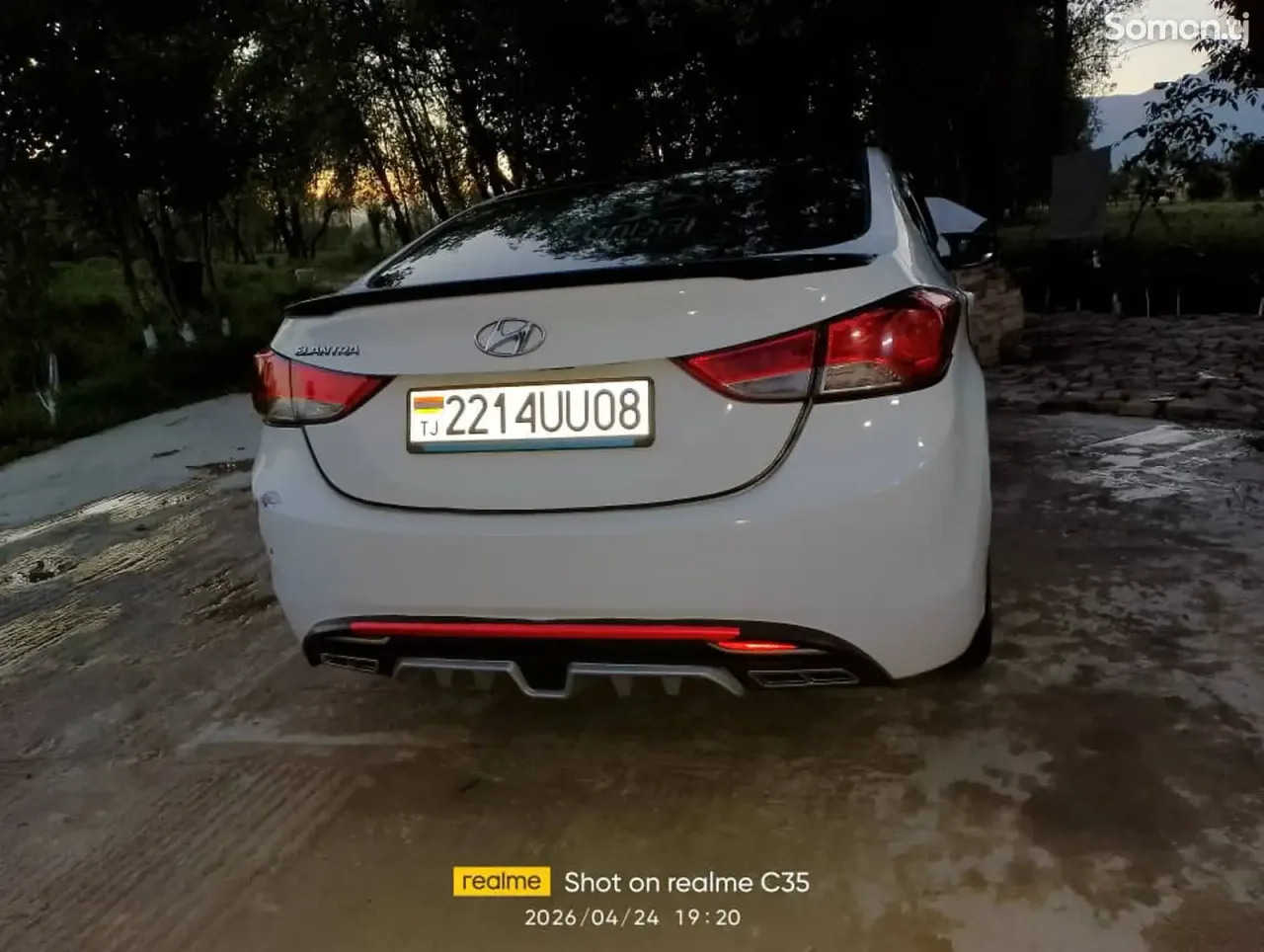 Hyundai Avante 2012 · 1.6 AT