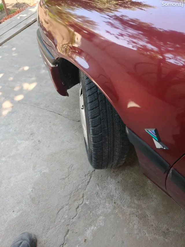Opel Vectra A 1995 · 1.6 MT