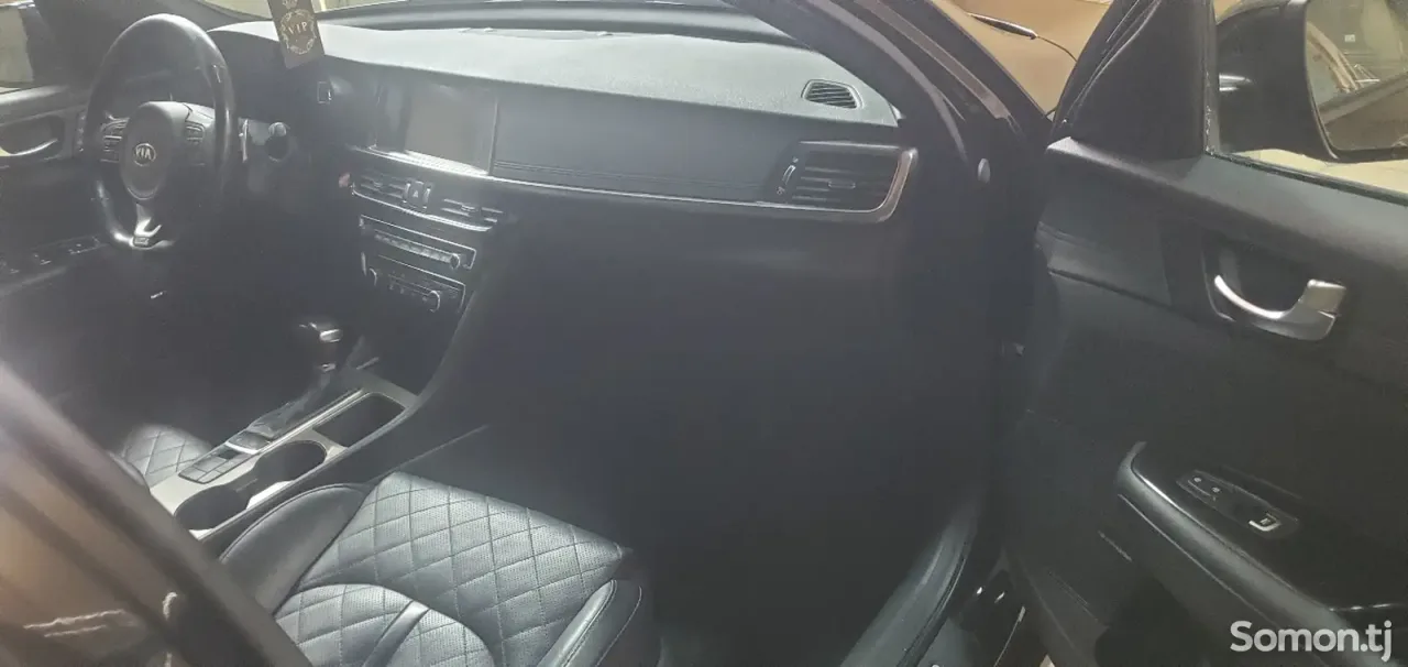 Kia Optima 2016 · 2.0 AT