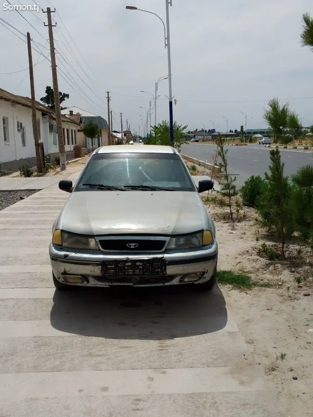 Daewoo Nexia 1994 · 1.6 MT