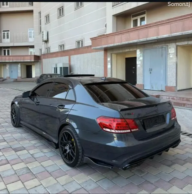Mercedes-Benz E class 2010 · 3.5 AT