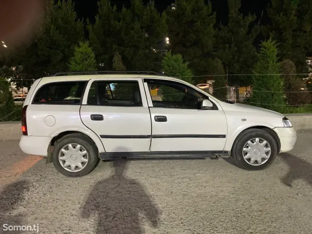 Opel Astra G 1998 · 1.6 MT