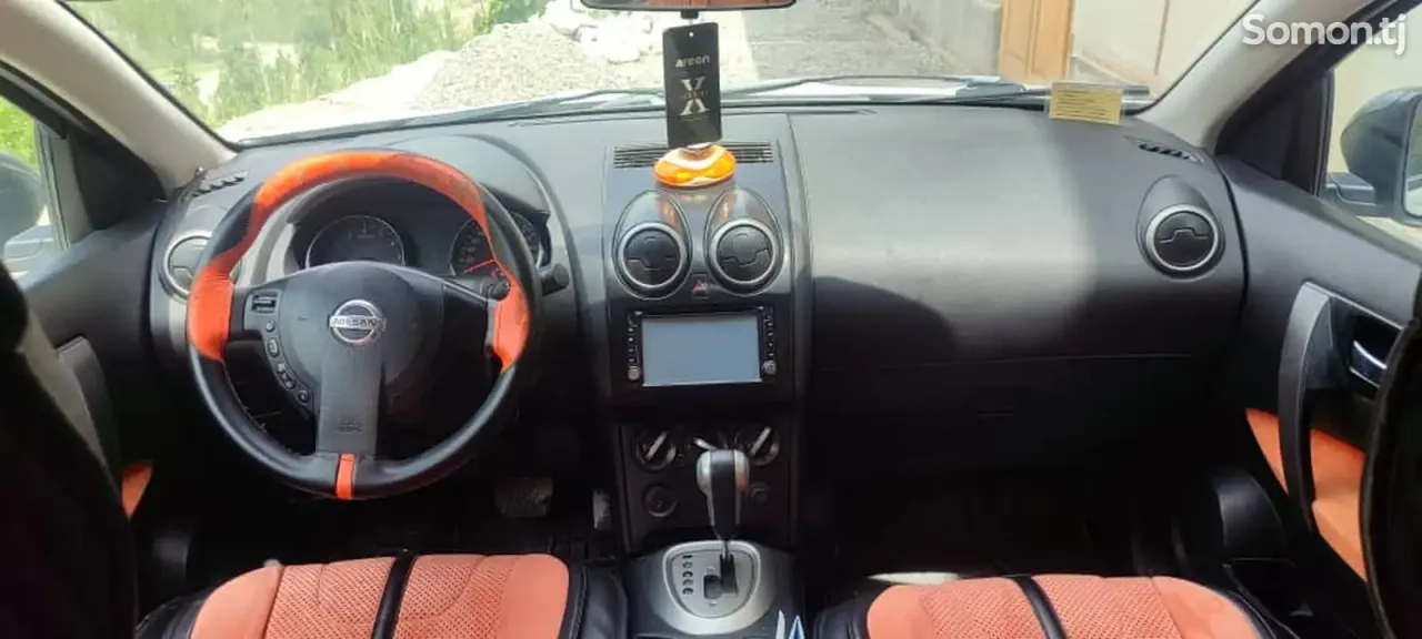 Nissan Qashqai 2011 · 2.0 AT
