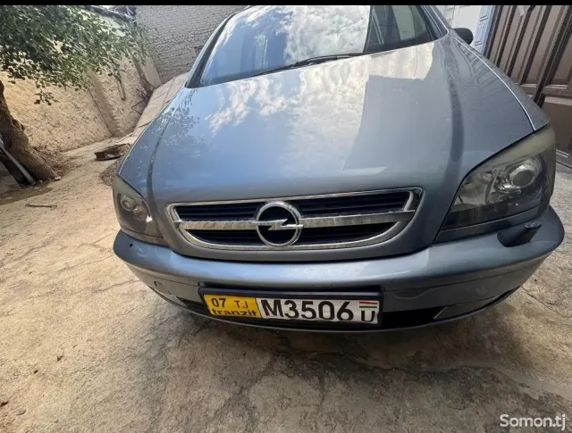 Opel Zafira 2003 · 2.2 AT