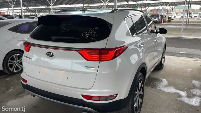 Kia Sportage 2016 · 2.0 AT