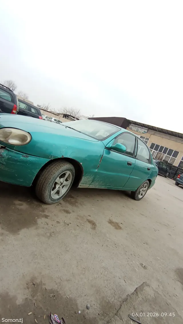Daewoo Lanos 1996 · 1.6 MT