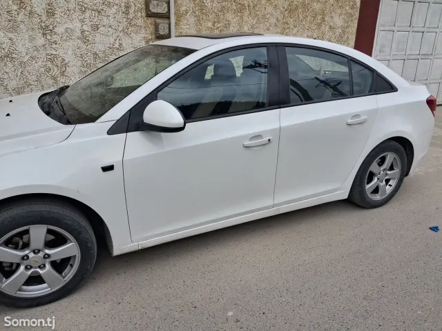 Chevrolet Cruze 2010 · 1.8 AT