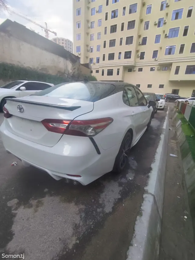 Toyota Camry 2019 · 2.5 AT