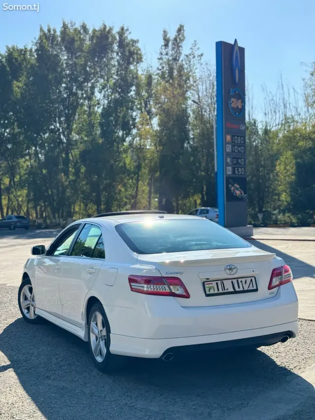 Toyota Camry 2011 · 3.5 AT
