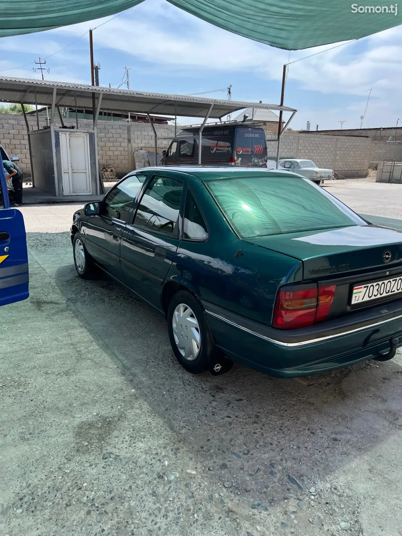 Opel Vectra A 1995 · 1.6 MT