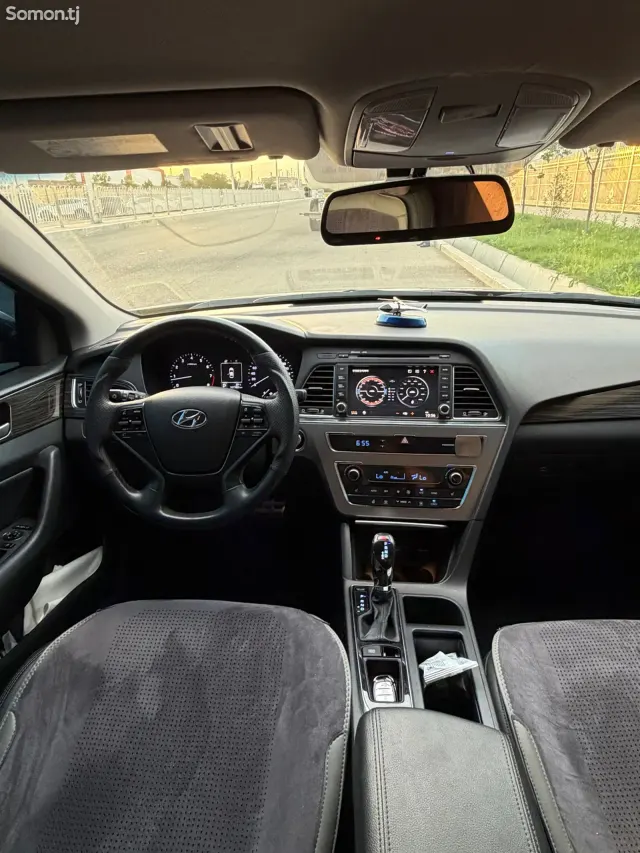 Hyundai Sonata 2014 · 2.0 AT