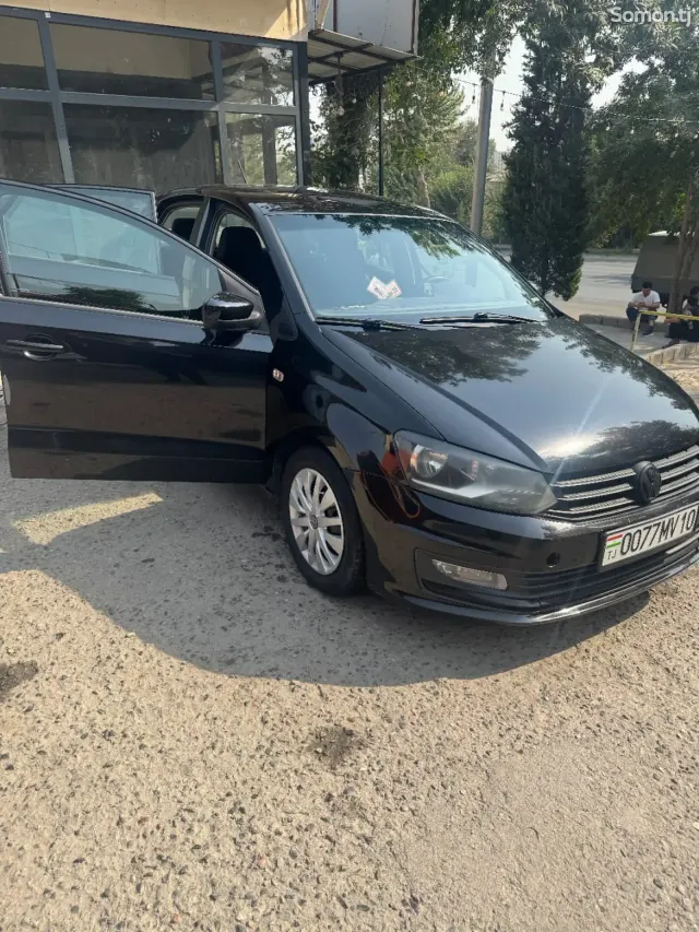 Volkswagen Polo 2016 · 1.6 AT