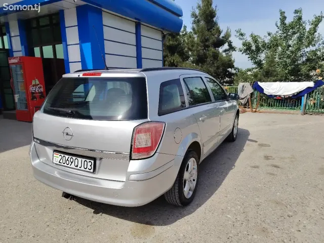 Opel Astra H 2007 · 1.6 MT
