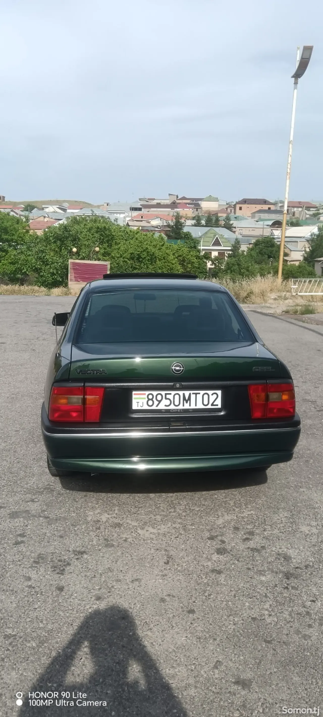 Opel Vectra A 1995 · 1.6 MT