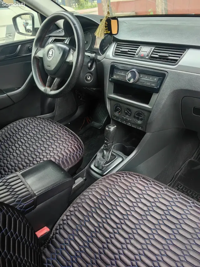 Skoda Rapid 2017 · 1.6 AT