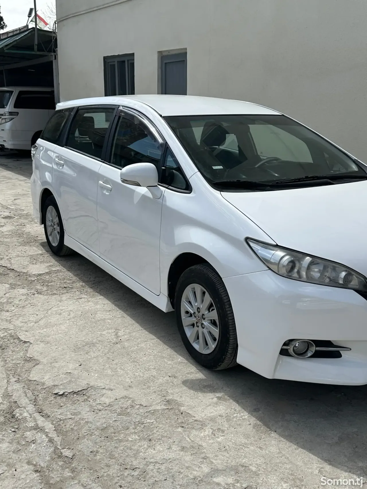 Toyota Wish 2014 · 2.0 AT