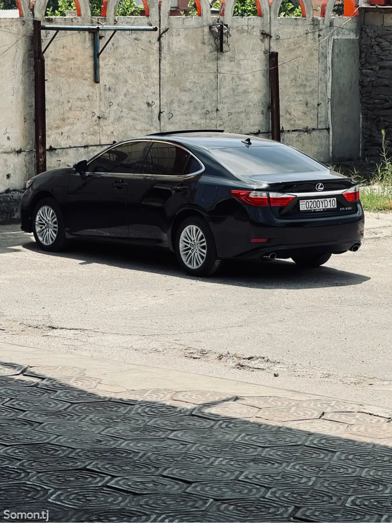 Lexus ES series 2013 · 3.5 AT