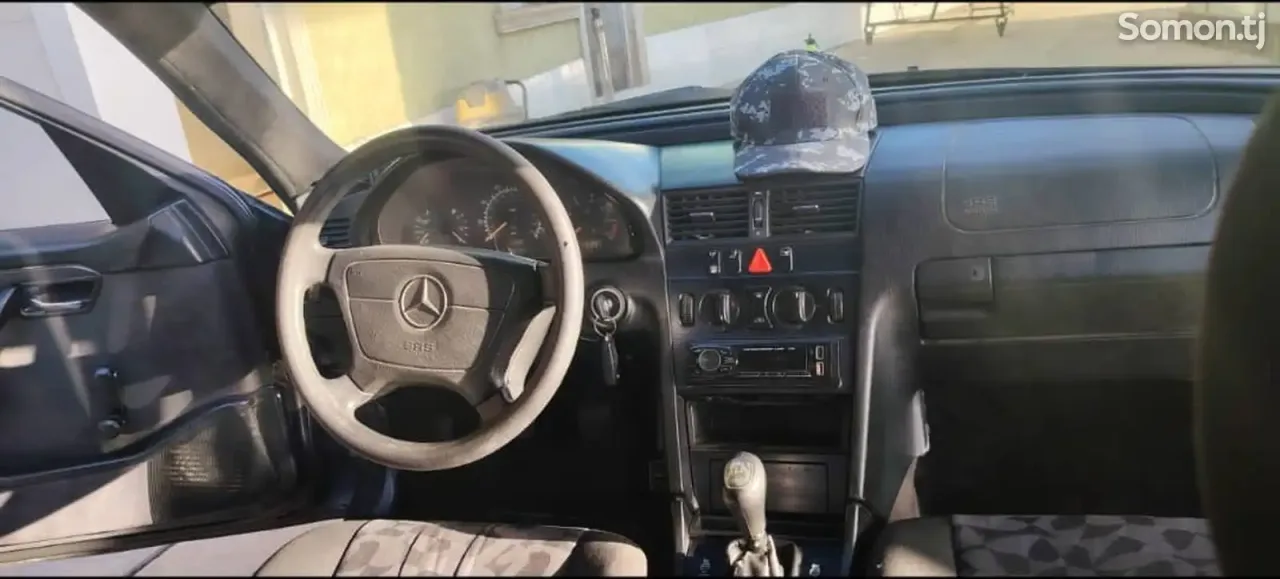Mercedes-Benz C class 1996 · 2.0 MT