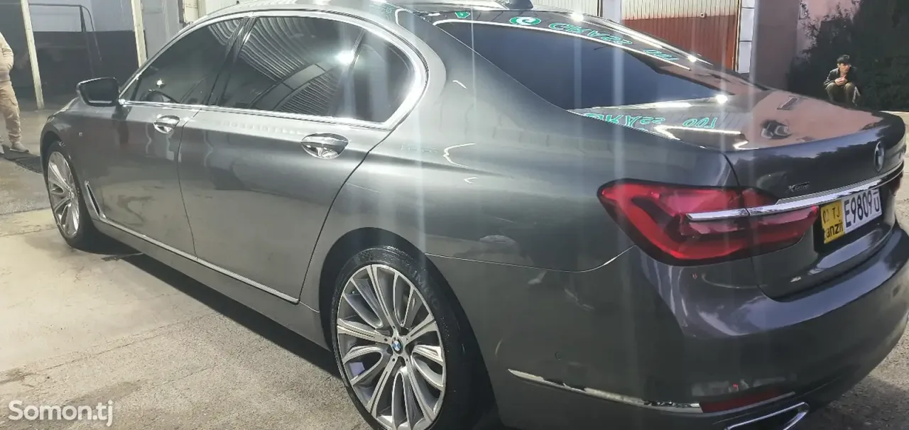 BMW 7 series 2017 · 3.0 CVT