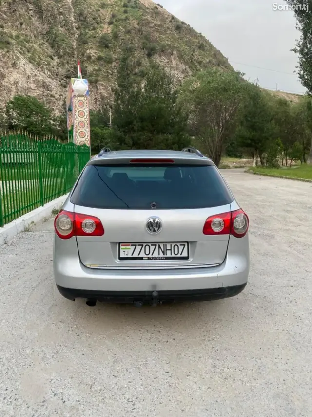 Volkswagen Passat 2007 · 2.0 MT