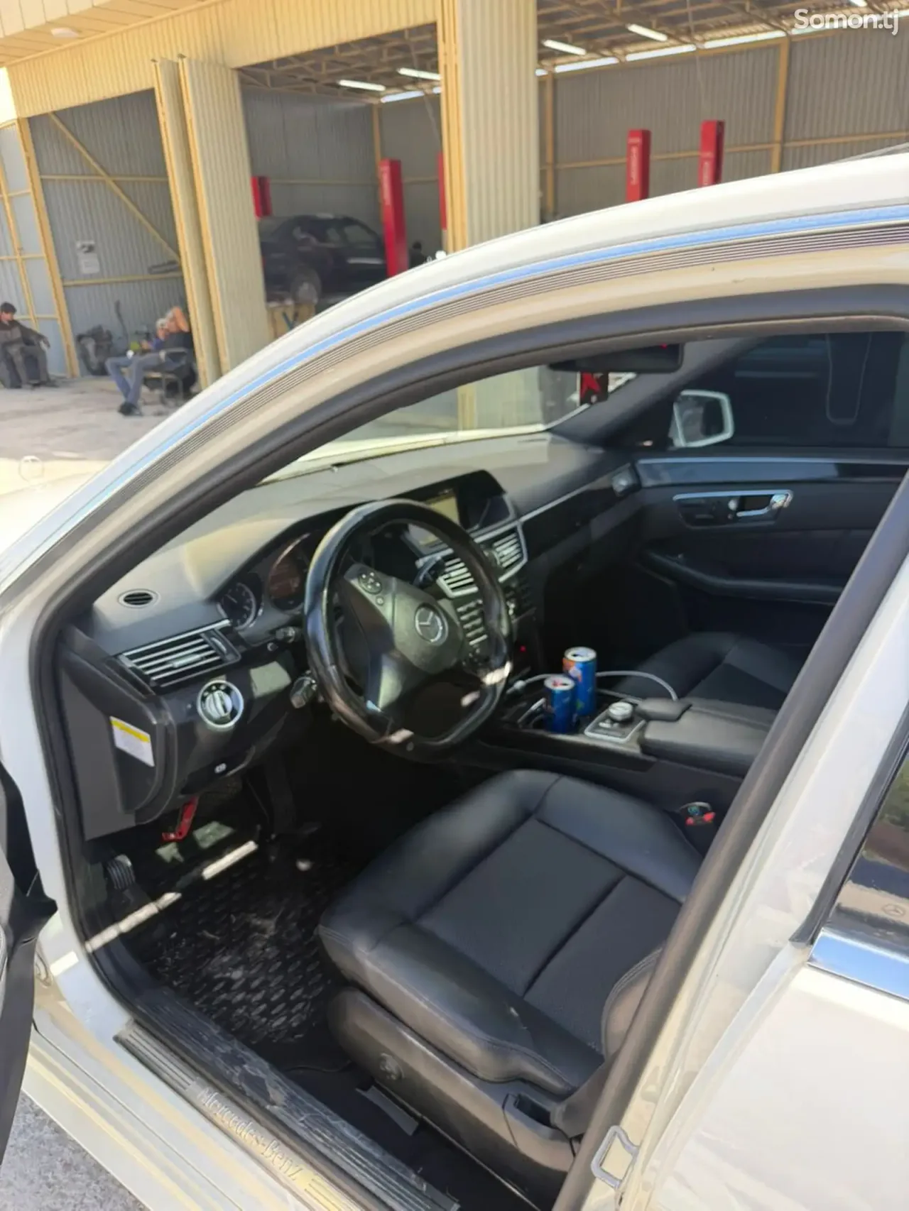 Mercedes-Benz E class 2011 · 3.5 AT