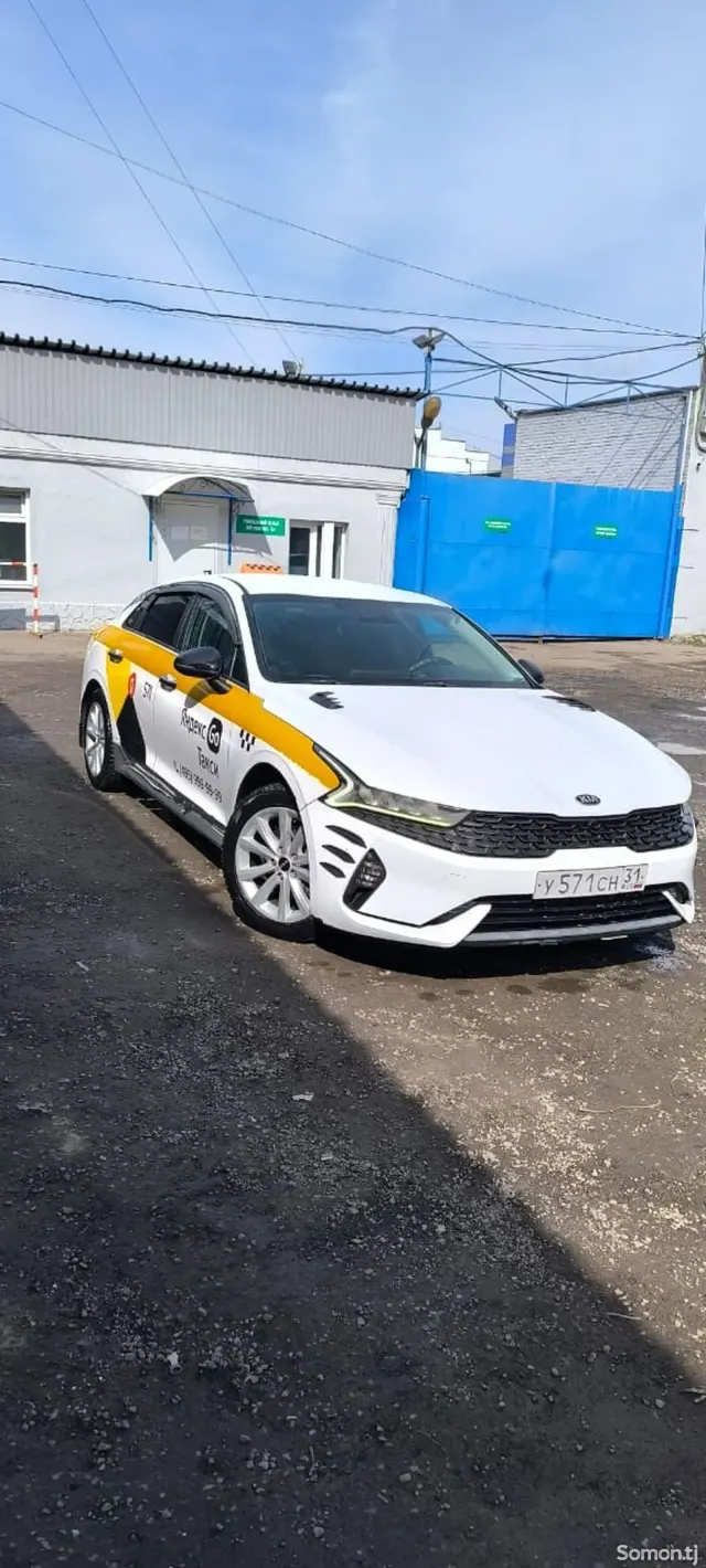Kia K5 2020 · 2.0 AT
