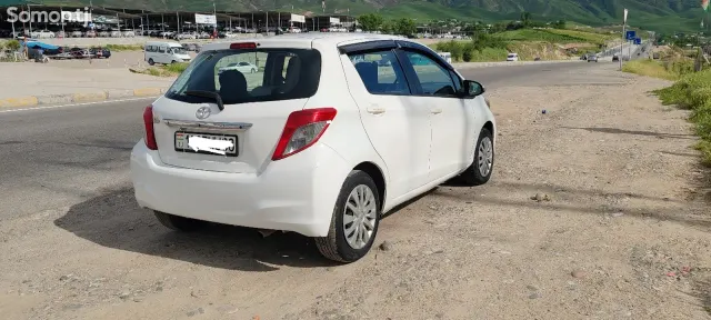Toyota Vitz 2012 · 1.3 AT