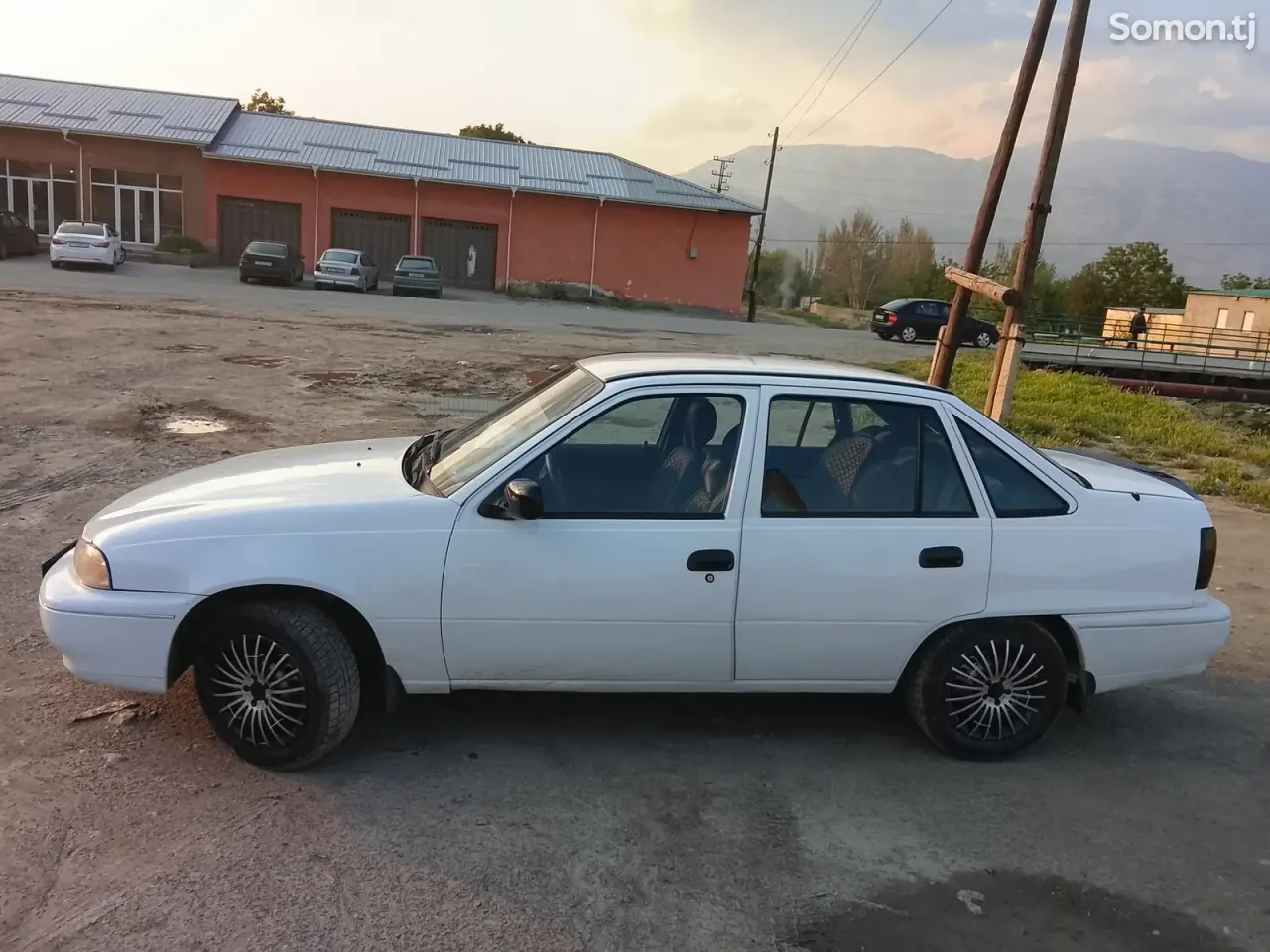 Daewoo Nexia 1995 · 1.5 MT