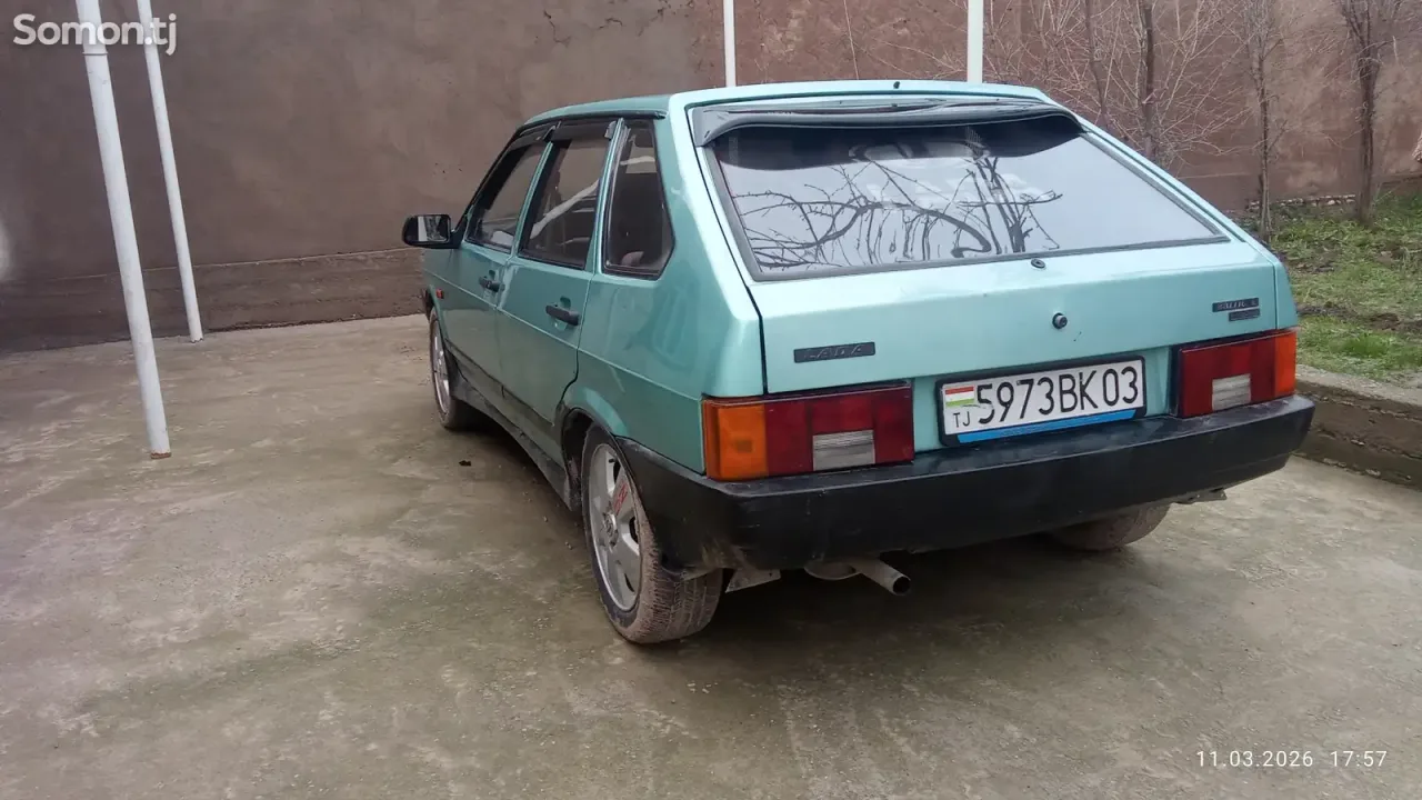 Lada (ВАЗ) 2109 2000 · 1.5 MT