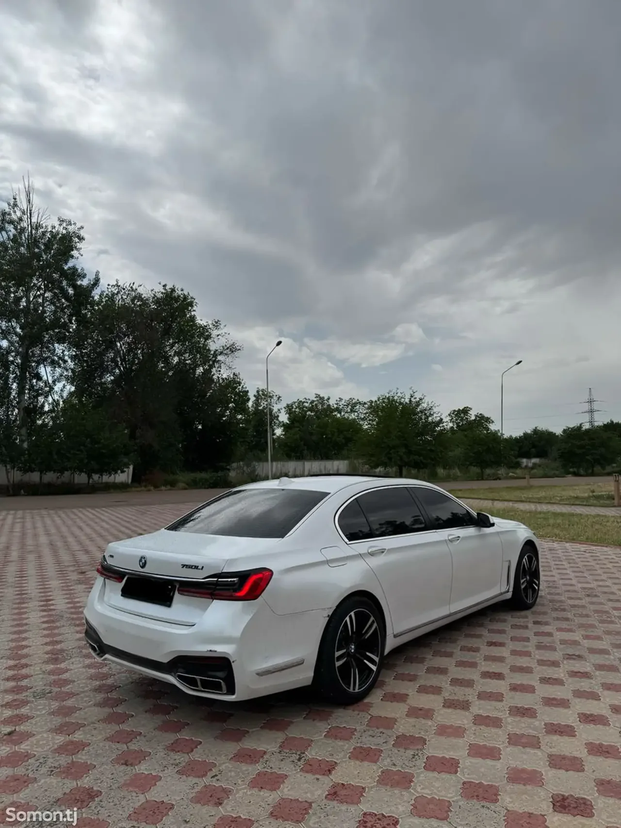 BMW 7 series 2012 · 3.0 AT