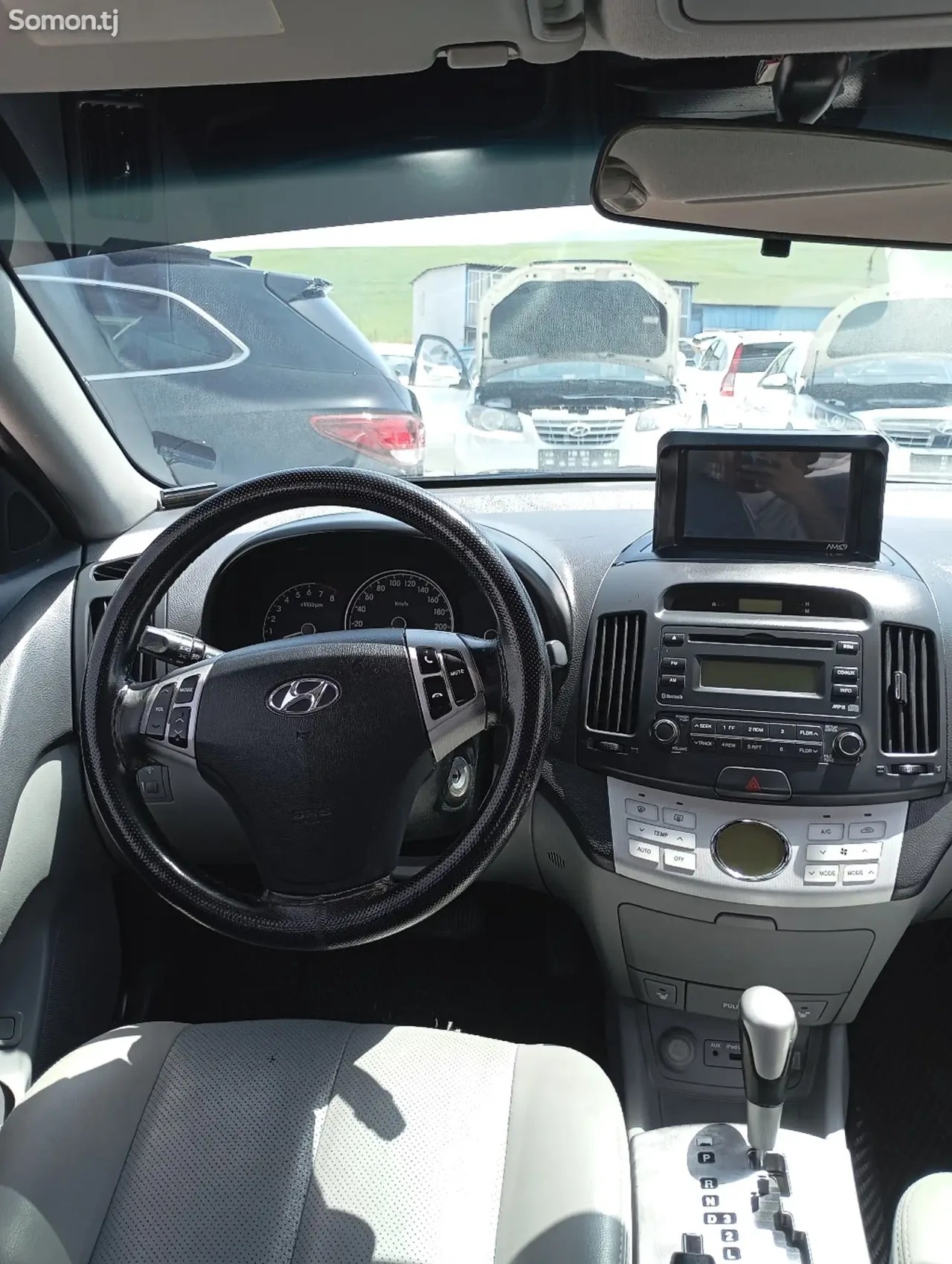 Hyundai Avante 2009 · 1.6 AT