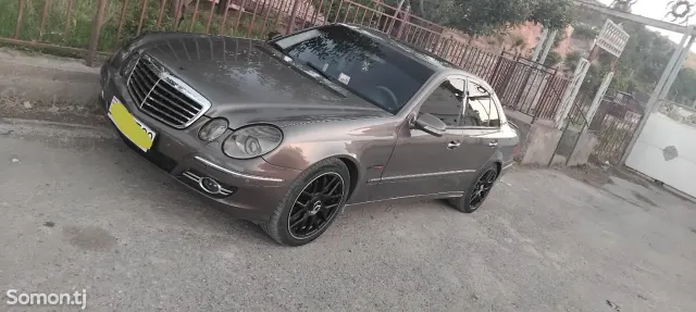 Mercedes-Benz E class 2007 · 3.5 AT