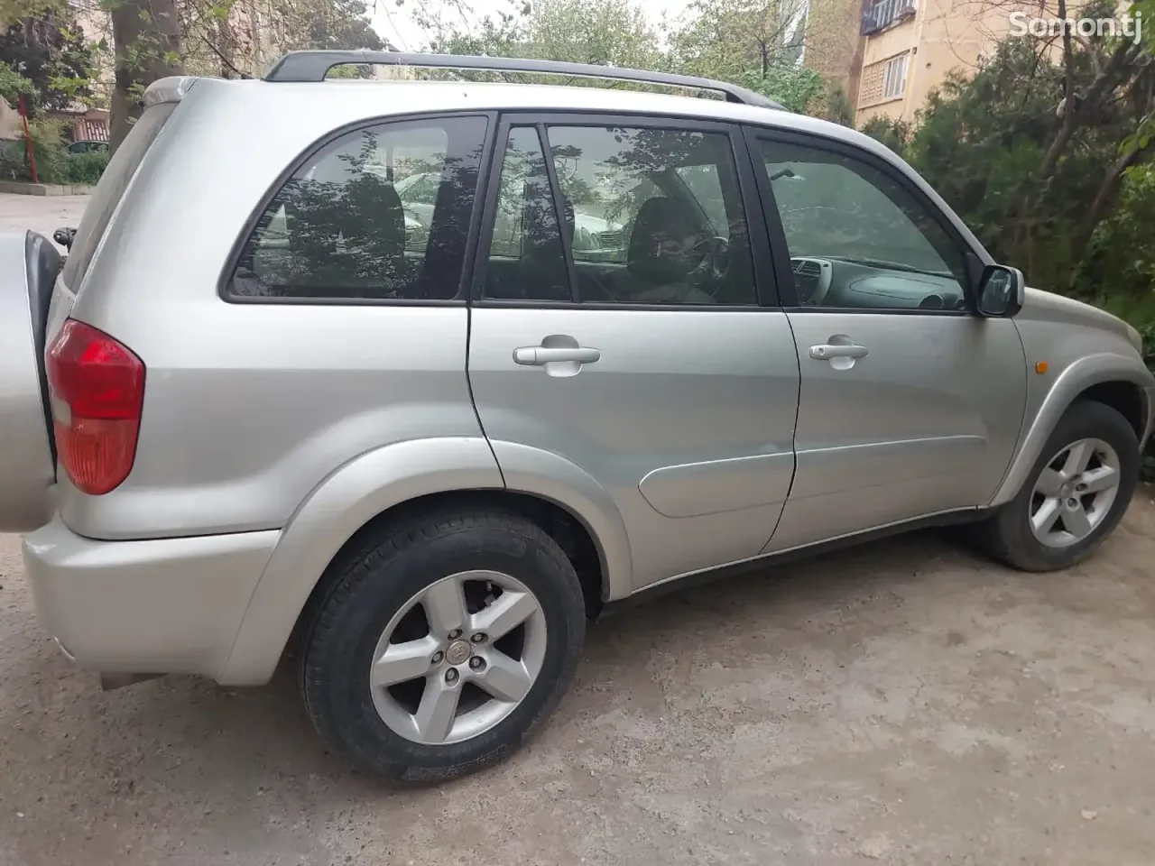 Toyota RAV 4 2002 · 2.4 AT