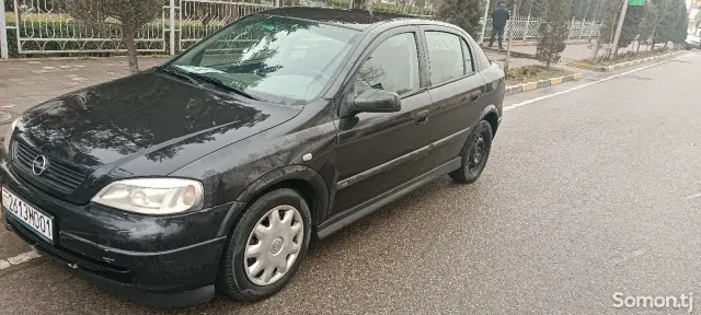 Opel Astra G 2000 · 1.6 MT