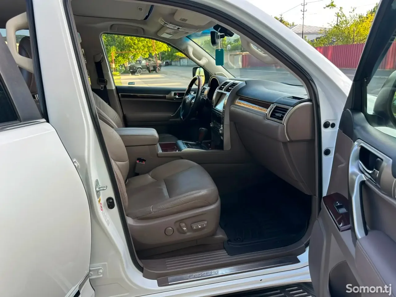 Lexus GX series 2015 · 4.6 AT